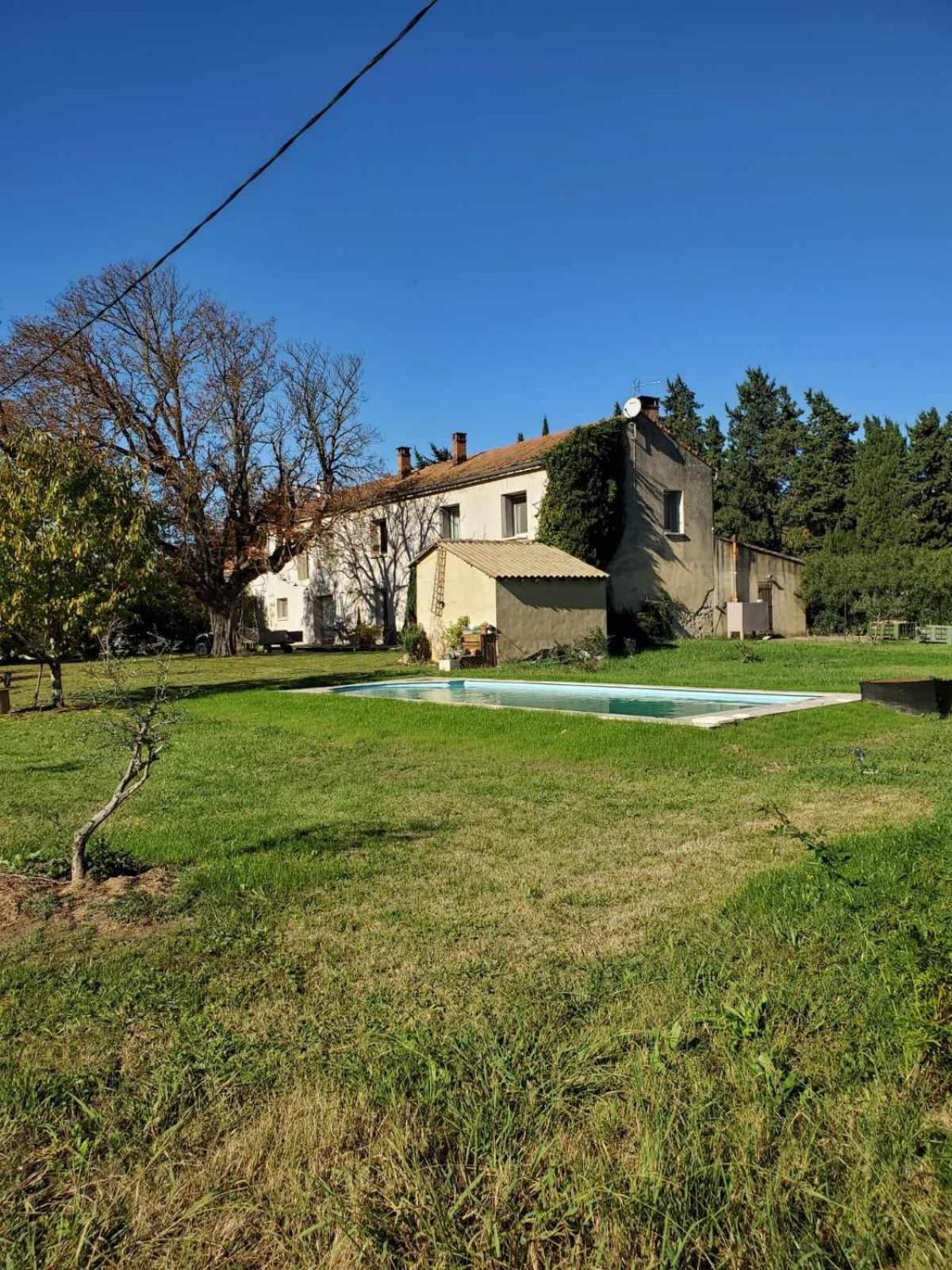 Le Petit Mas En Provence Avec Piscine Barbentane